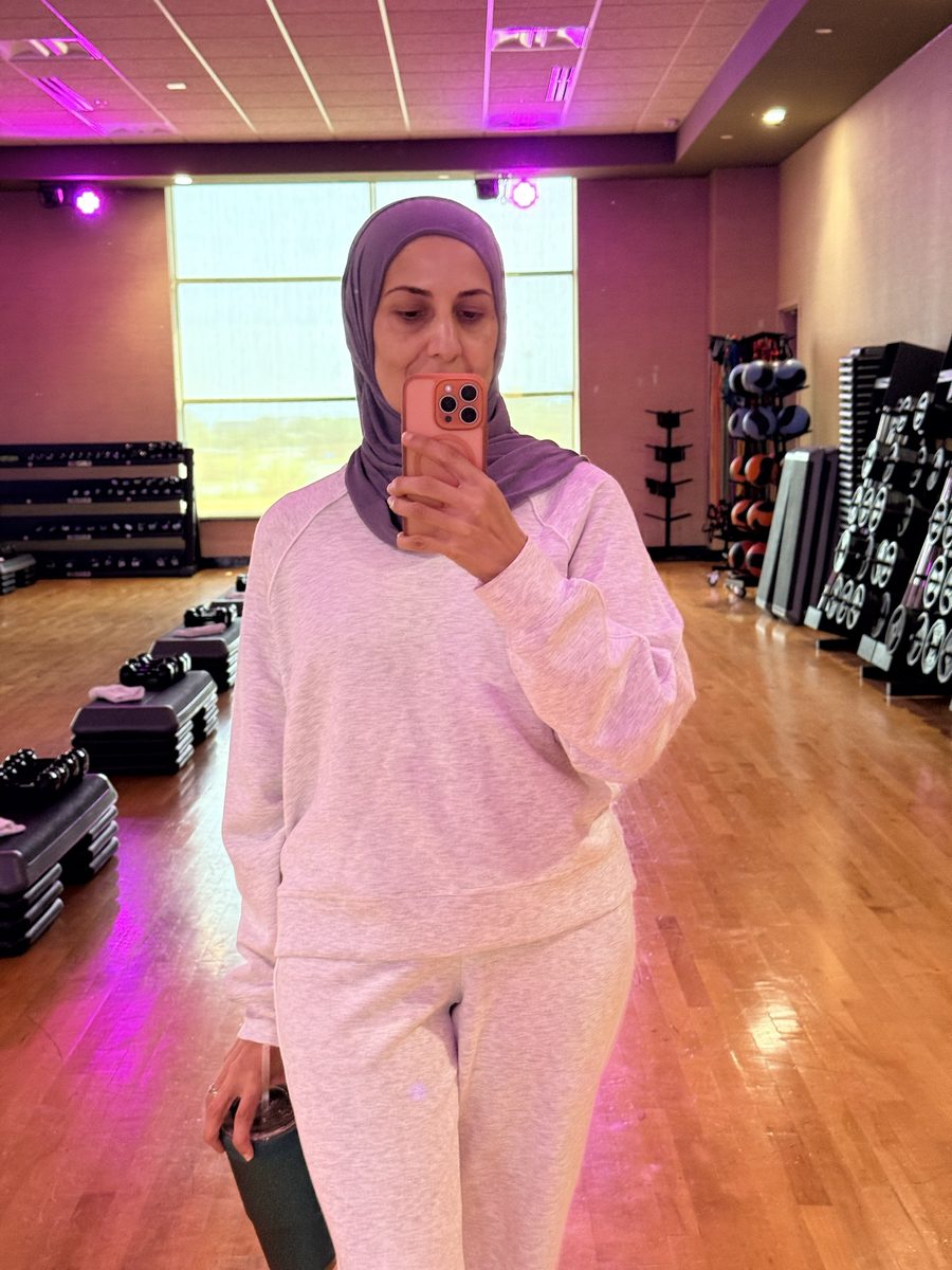 Mejegan in a gym studio